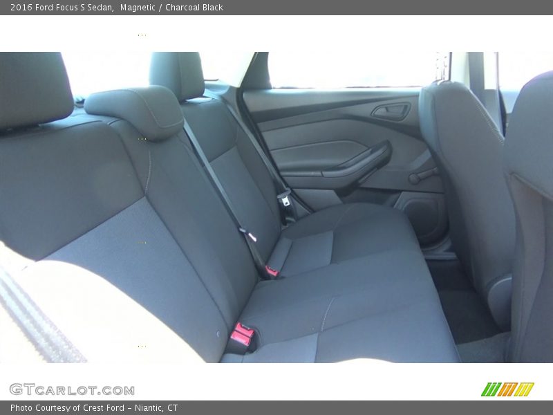 Magnetic / Charcoal Black 2016 Ford Focus S Sedan