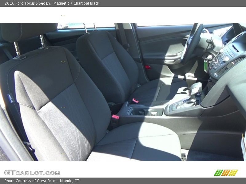 Magnetic / Charcoal Black 2016 Ford Focus S Sedan