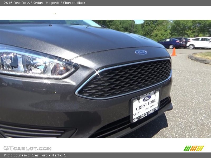Magnetic / Charcoal Black 2016 Ford Focus S Sedan