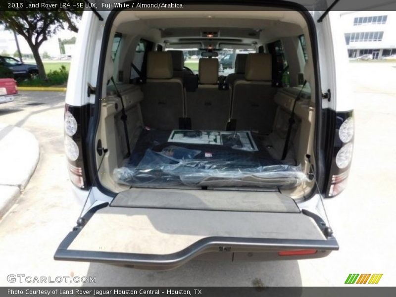 Fuji White / Almond/Arabica 2016 Land Rover LR4 HSE LUX