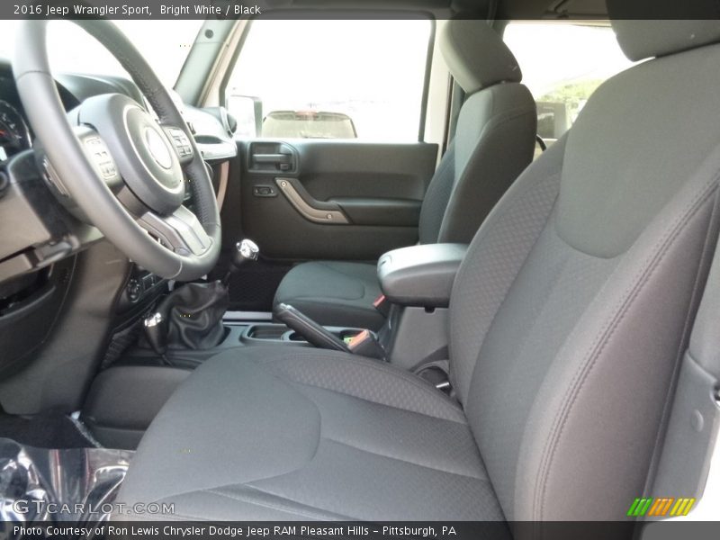 Bright White / Black 2016 Jeep Wrangler Sport