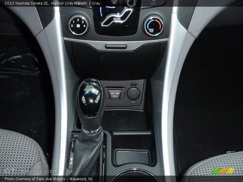 Harbor Gray Metallic / Gray 2013 Hyundai Sonata SE