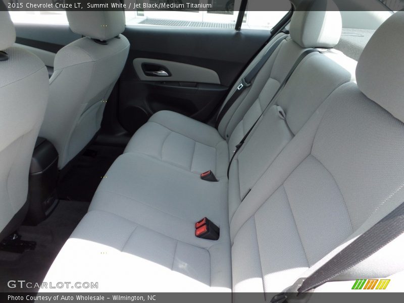 Summit White / Jet Black/Medium Titanium 2015 Chevrolet Cruze LT