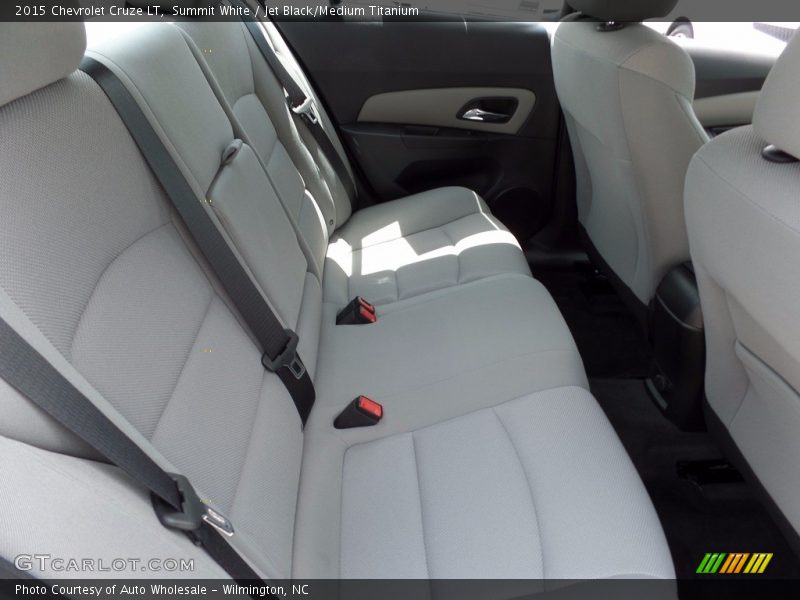 Summit White / Jet Black/Medium Titanium 2015 Chevrolet Cruze LT
