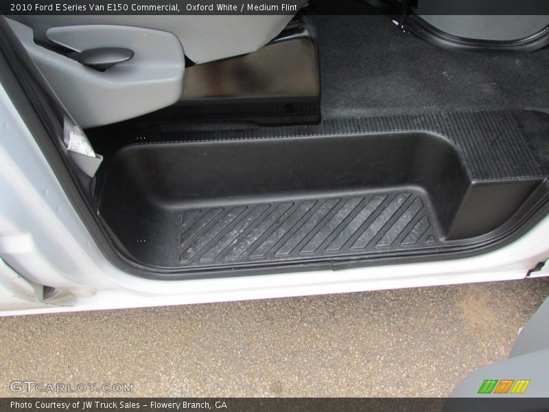 Oxford White / Medium Flint 2010 Ford E Series Van E150 Commercial