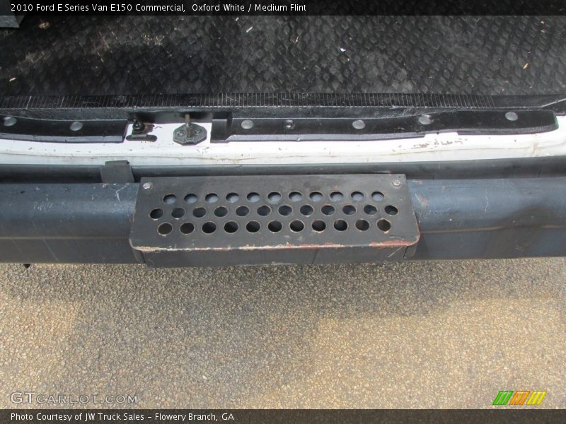 Oxford White / Medium Flint 2010 Ford E Series Van E150 Commercial