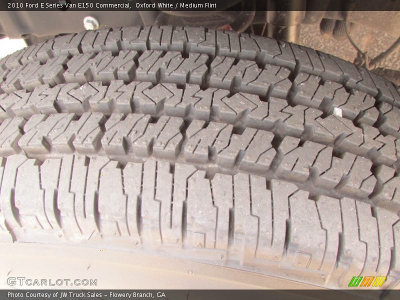 Oxford White / Medium Flint 2010 Ford E Series Van E150 Commercial