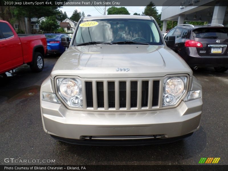Light Sandstone Pearl / Dark Slate Gray 2010 Jeep Liberty Sport 4x4