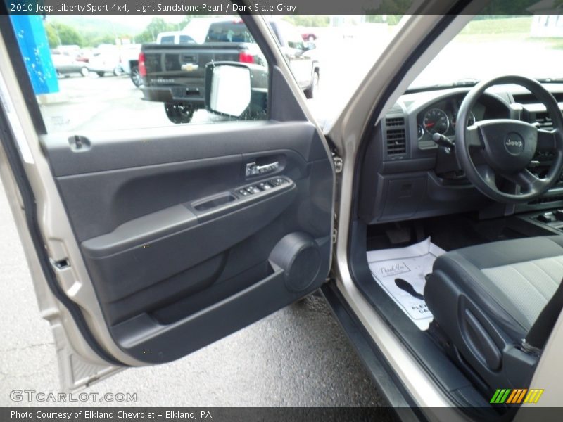 Light Sandstone Pearl / Dark Slate Gray 2010 Jeep Liberty Sport 4x4