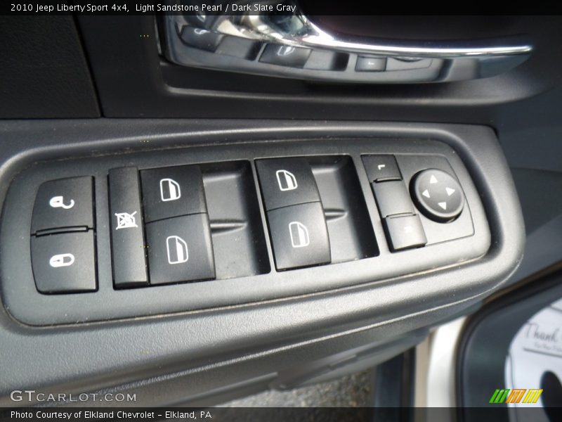 Light Sandstone Pearl / Dark Slate Gray 2010 Jeep Liberty Sport 4x4