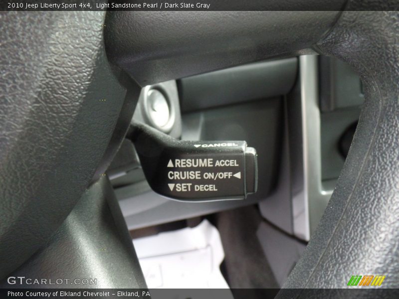 Light Sandstone Pearl / Dark Slate Gray 2010 Jeep Liberty Sport 4x4
