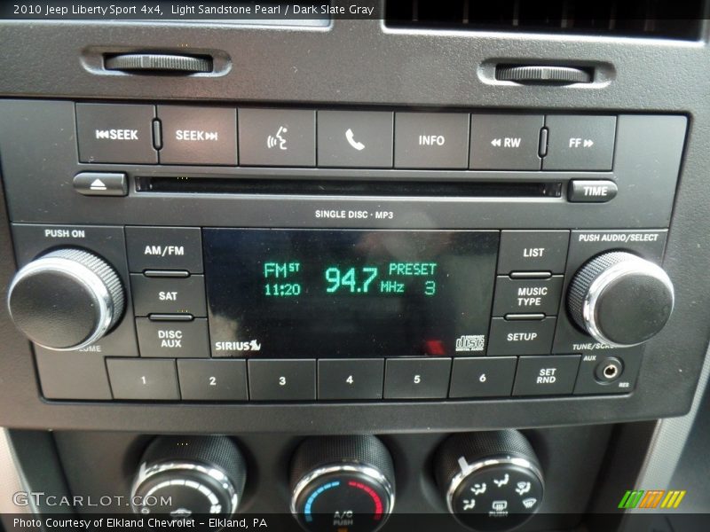 Light Sandstone Pearl / Dark Slate Gray 2010 Jeep Liberty Sport 4x4