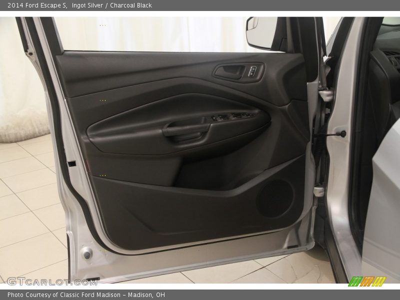 Ingot Silver / Charcoal Black 2014 Ford Escape S