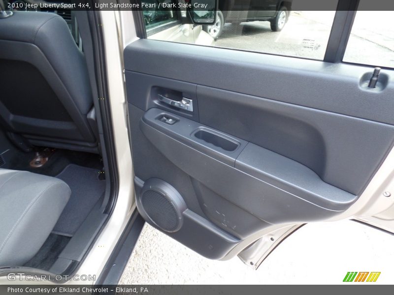 Light Sandstone Pearl / Dark Slate Gray 2010 Jeep Liberty Sport 4x4