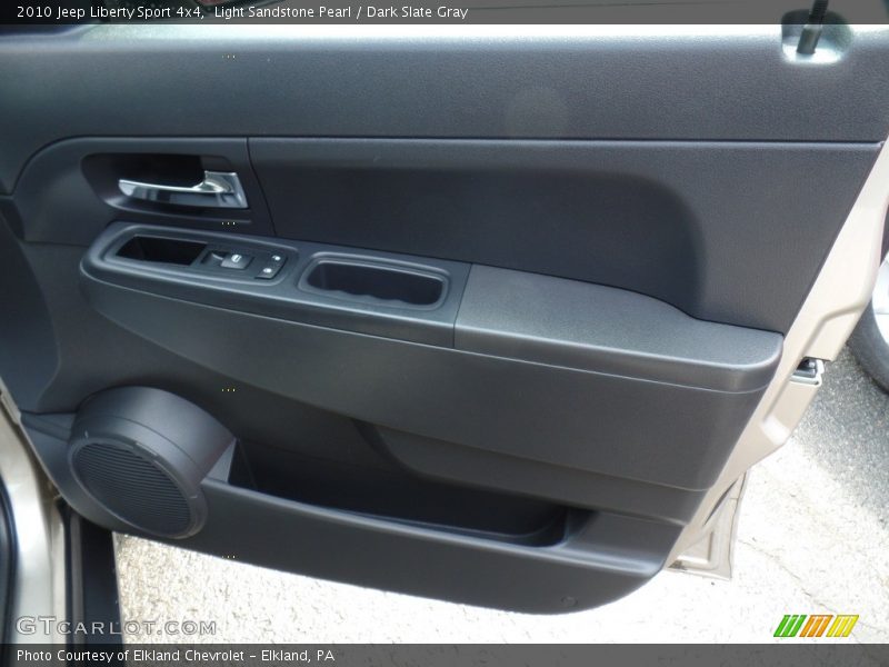 Light Sandstone Pearl / Dark Slate Gray 2010 Jeep Liberty Sport 4x4