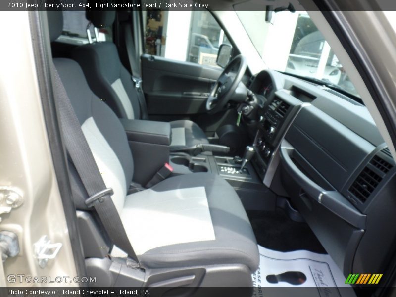 Light Sandstone Pearl / Dark Slate Gray 2010 Jeep Liberty Sport 4x4