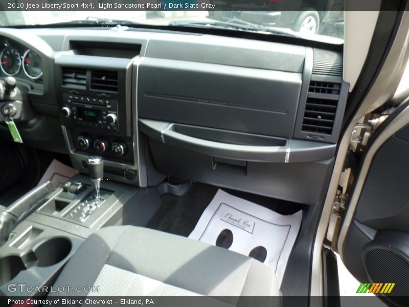 Light Sandstone Pearl / Dark Slate Gray 2010 Jeep Liberty Sport 4x4