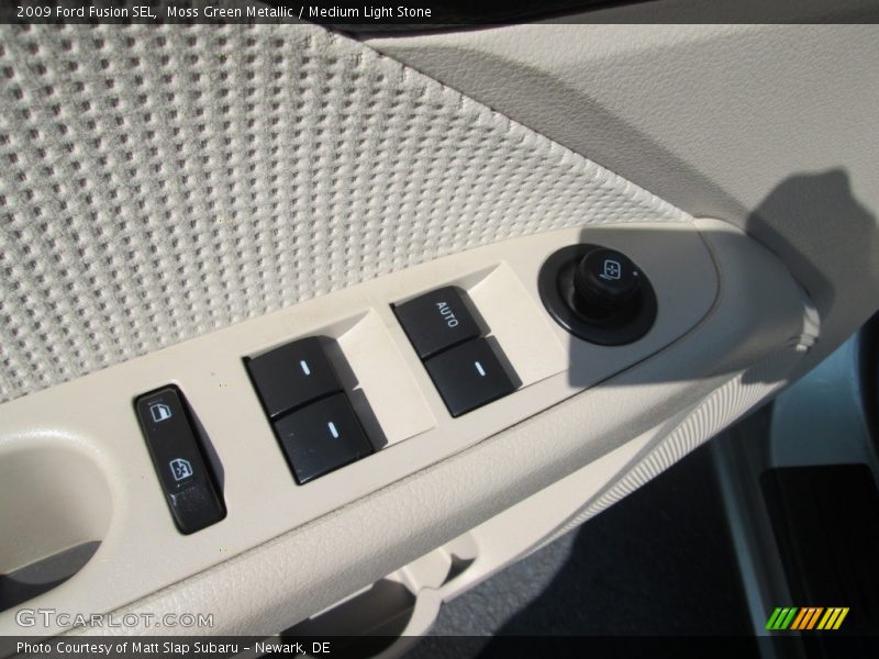 Moss Green Metallic / Medium Light Stone 2009 Ford Fusion SEL