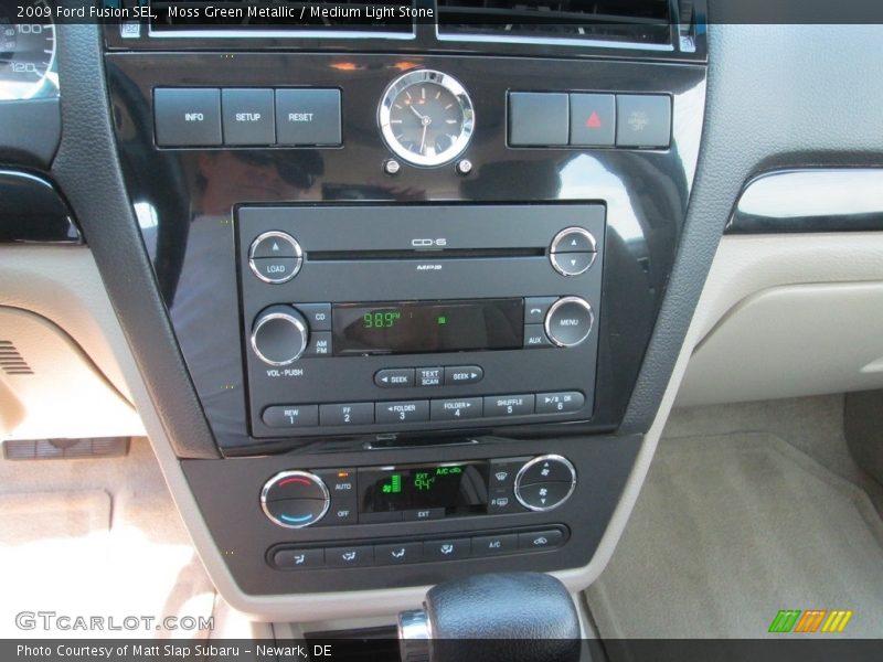 Moss Green Metallic / Medium Light Stone 2009 Ford Fusion SEL