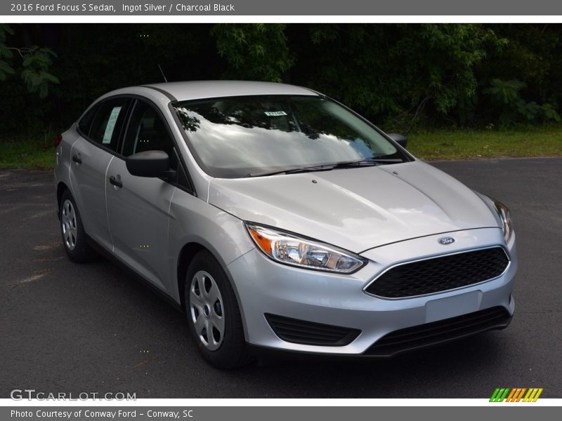 Ingot Silver / Charcoal Black 2016 Ford Focus S Sedan