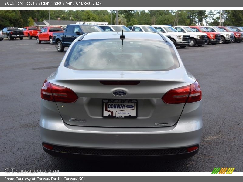 Ingot Silver / Charcoal Black 2016 Ford Focus S Sedan
