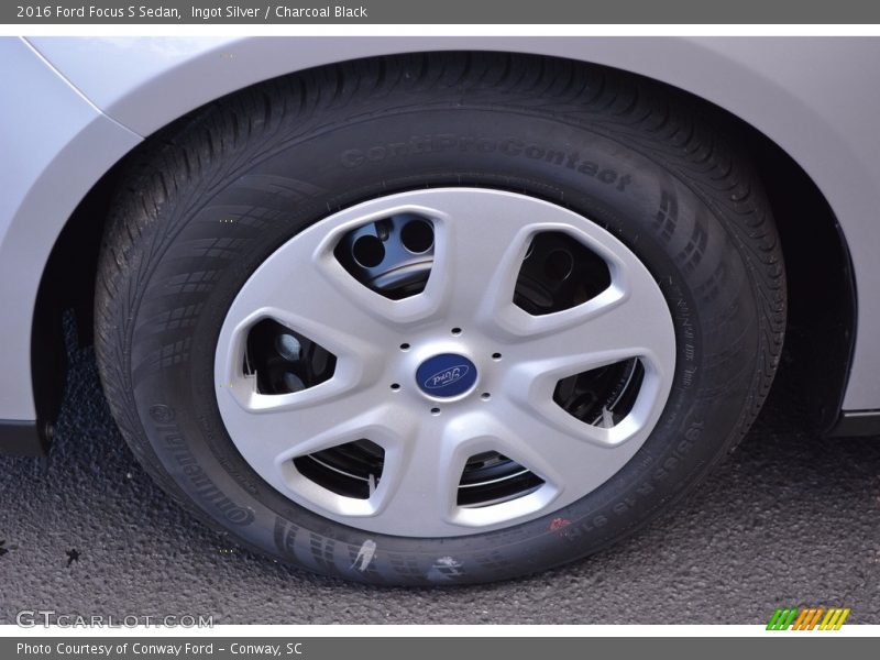 Ingot Silver / Charcoal Black 2016 Ford Focus S Sedan