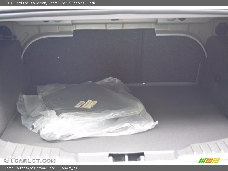 Ingot Silver / Charcoal Black 2016 Ford Focus S Sedan