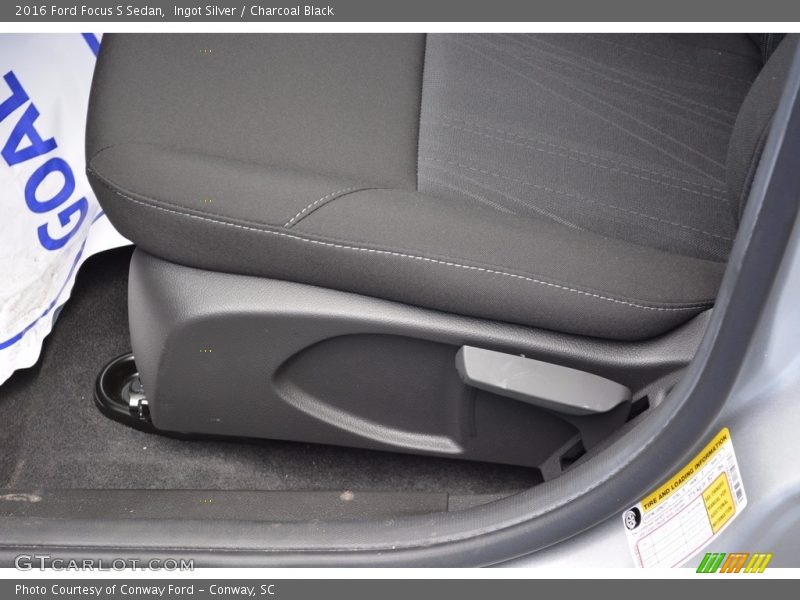 Ingot Silver / Charcoal Black 2016 Ford Focus S Sedan