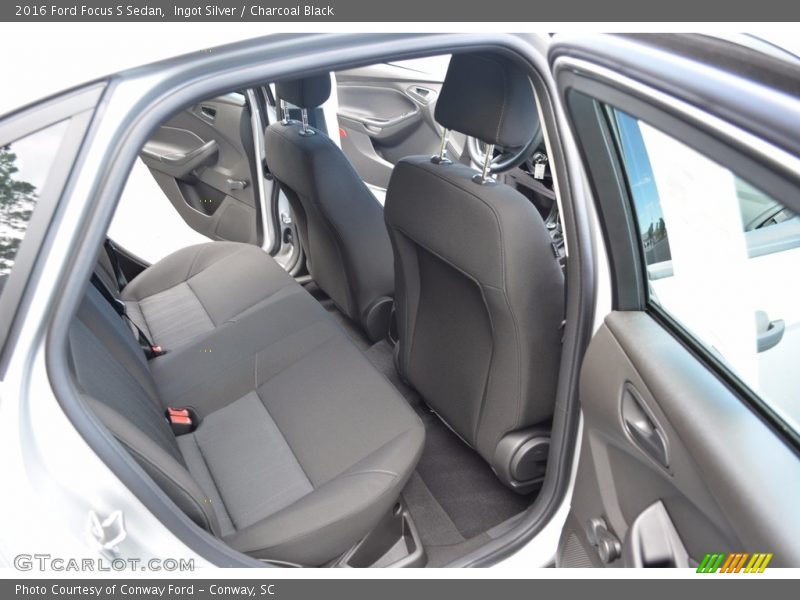 Ingot Silver / Charcoal Black 2016 Ford Focus S Sedan