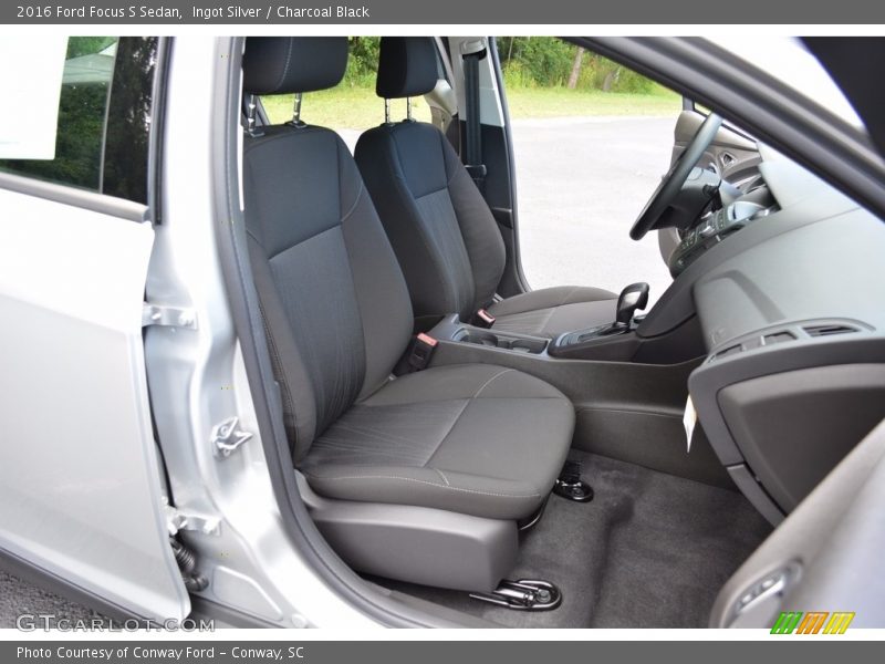 Ingot Silver / Charcoal Black 2016 Ford Focus S Sedan