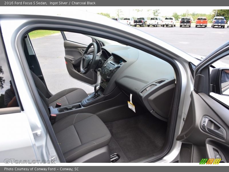 Ingot Silver / Charcoal Black 2016 Ford Focus S Sedan