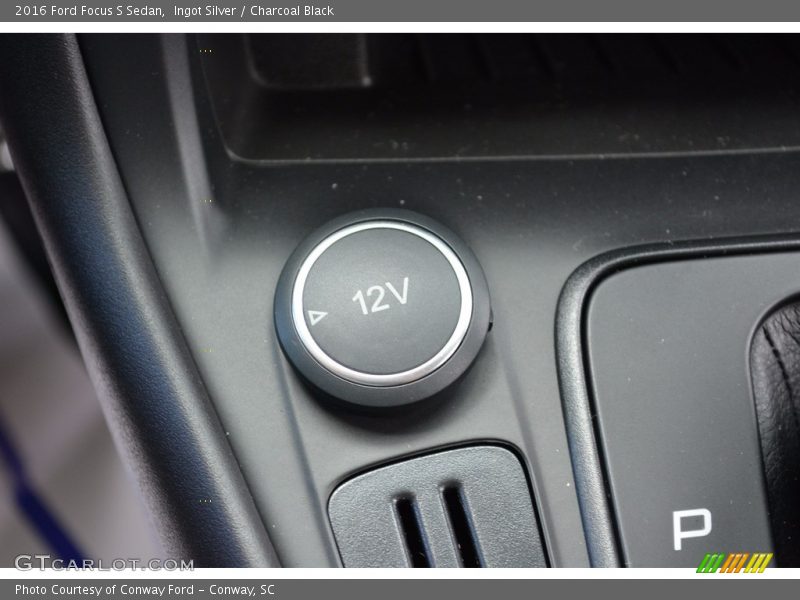 Ingot Silver / Charcoal Black 2016 Ford Focus S Sedan