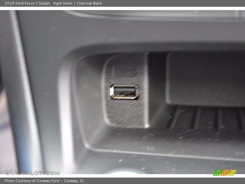 Ingot Silver / Charcoal Black 2016 Ford Focus S Sedan