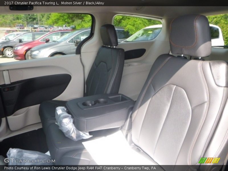 Molten Silver / Black/Alloy 2017 Chrysler Pacifica Touring L