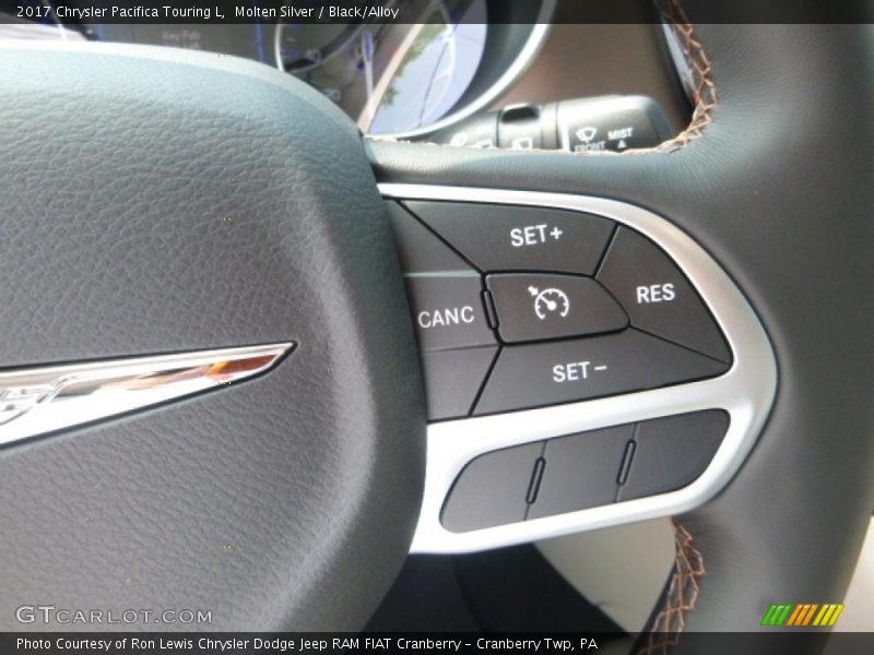 Molten Silver / Black/Alloy 2017 Chrysler Pacifica Touring L