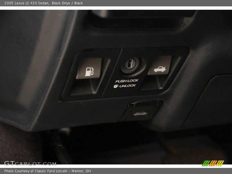 Black Onyx / Black 2005 Lexus LS 430 Sedan
