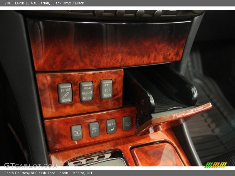Black Onyx / Black 2005 Lexus LS 430 Sedan