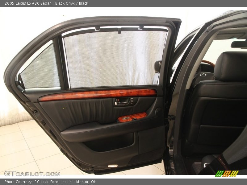 Black Onyx / Black 2005 Lexus LS 430 Sedan