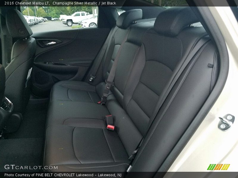 Champagne Silver Metallic / Jet Black 2016 Chevrolet Malibu LT