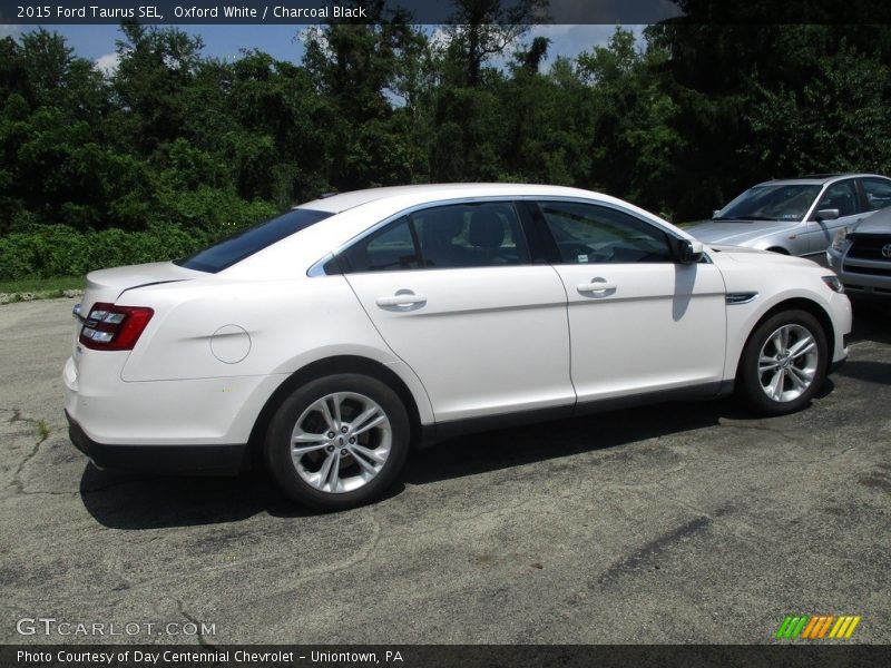Oxford White / Charcoal Black 2015 Ford Taurus SEL