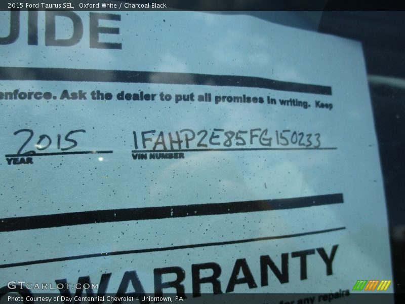 Oxford White / Charcoal Black 2015 Ford Taurus SEL