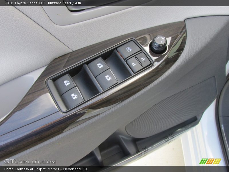 Blizzard Pearl / Ash 2016 Toyota Sienna XLE