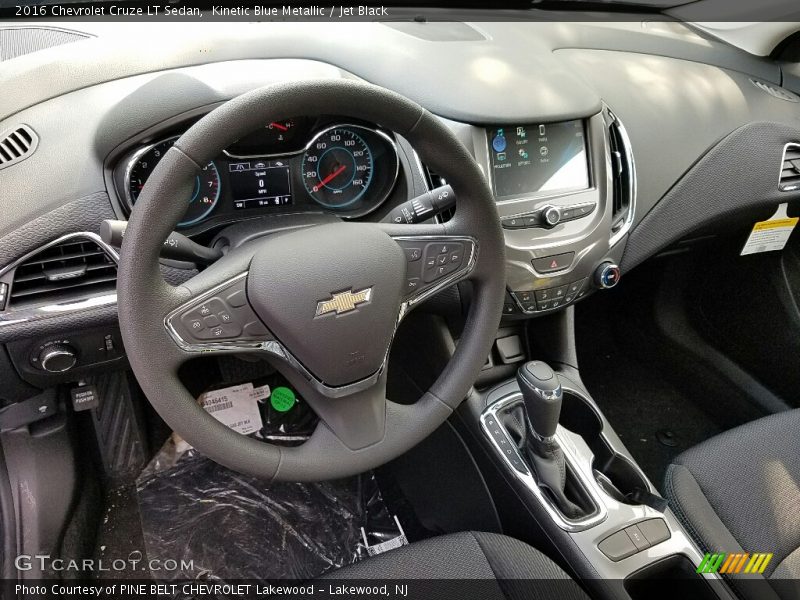 Kinetic Blue Metallic / Jet Black 2016 Chevrolet Cruze LT Sedan