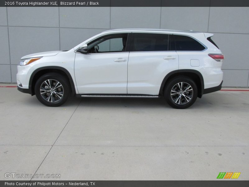 Blizzard Pearl / Black 2016 Toyota Highlander XLE