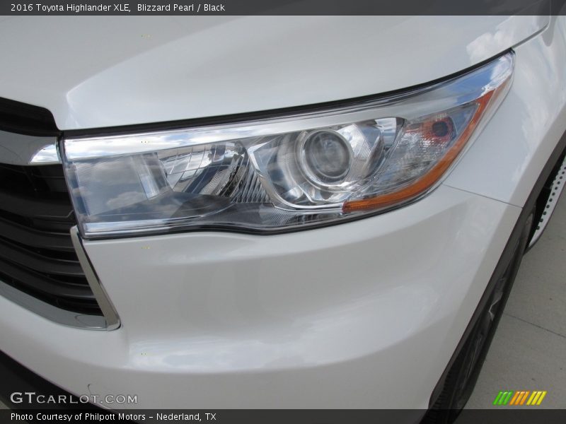 Blizzard Pearl / Black 2016 Toyota Highlander XLE