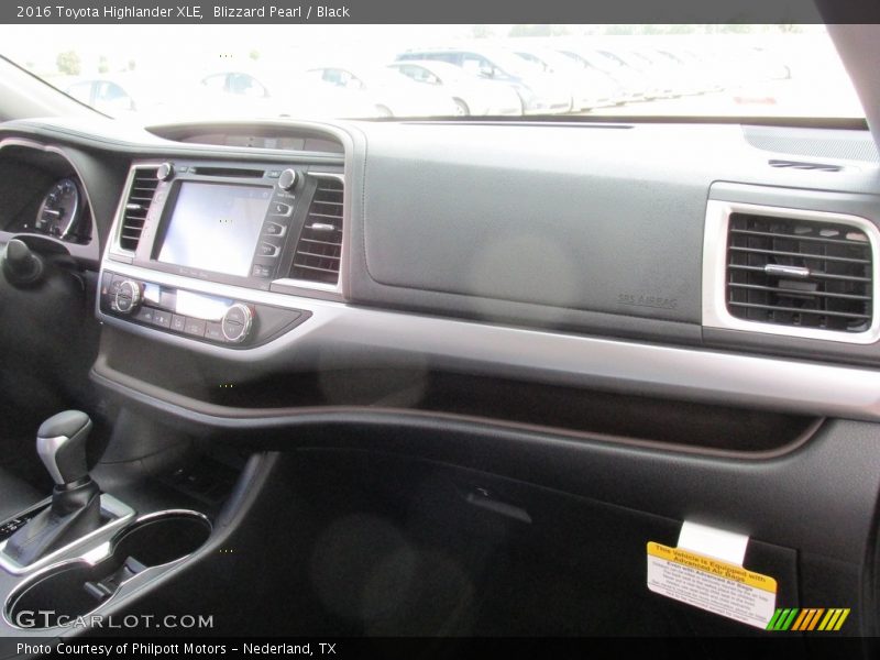 Blizzard Pearl / Black 2016 Toyota Highlander XLE
