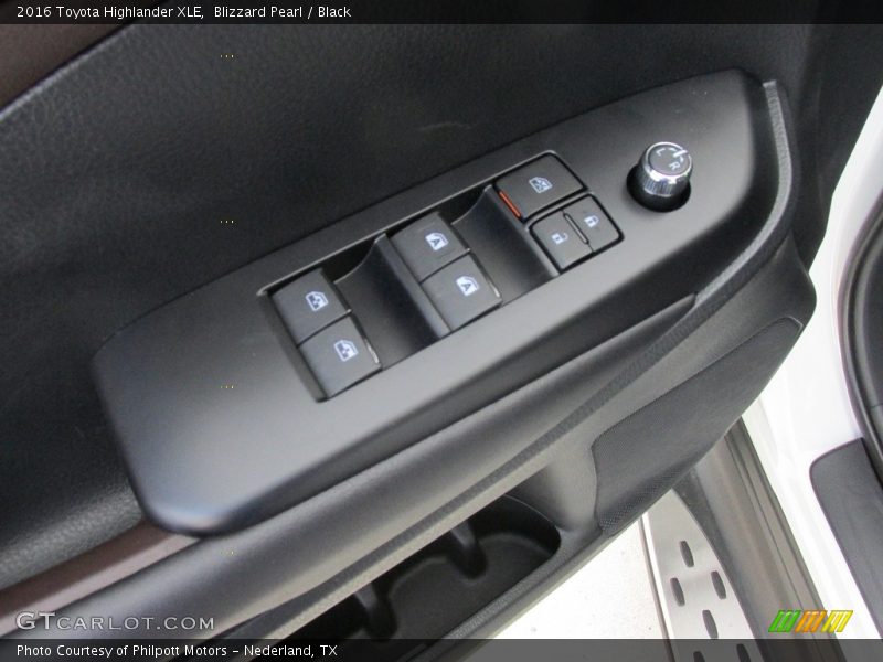 Blizzard Pearl / Black 2016 Toyota Highlander XLE