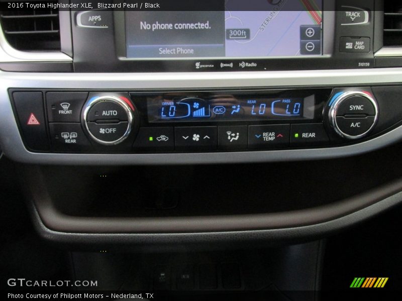 Blizzard Pearl / Black 2016 Toyota Highlander XLE