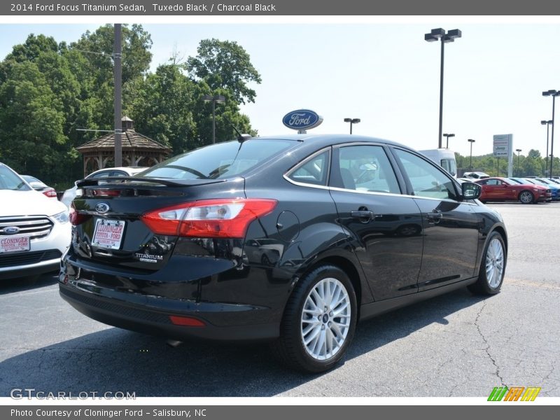 Tuxedo Black / Charcoal Black 2014 Ford Focus Titanium Sedan