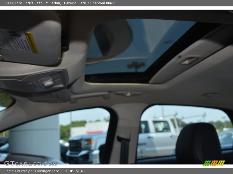 Tuxedo Black / Charcoal Black 2014 Ford Focus Titanium Sedan